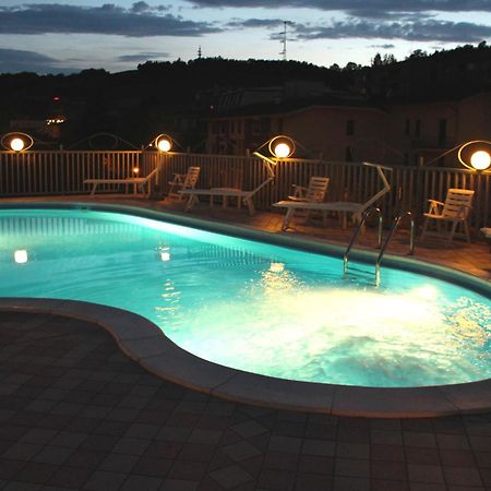 Hotel Sporting Tabiano Terme ภายนอก รูปภาพ