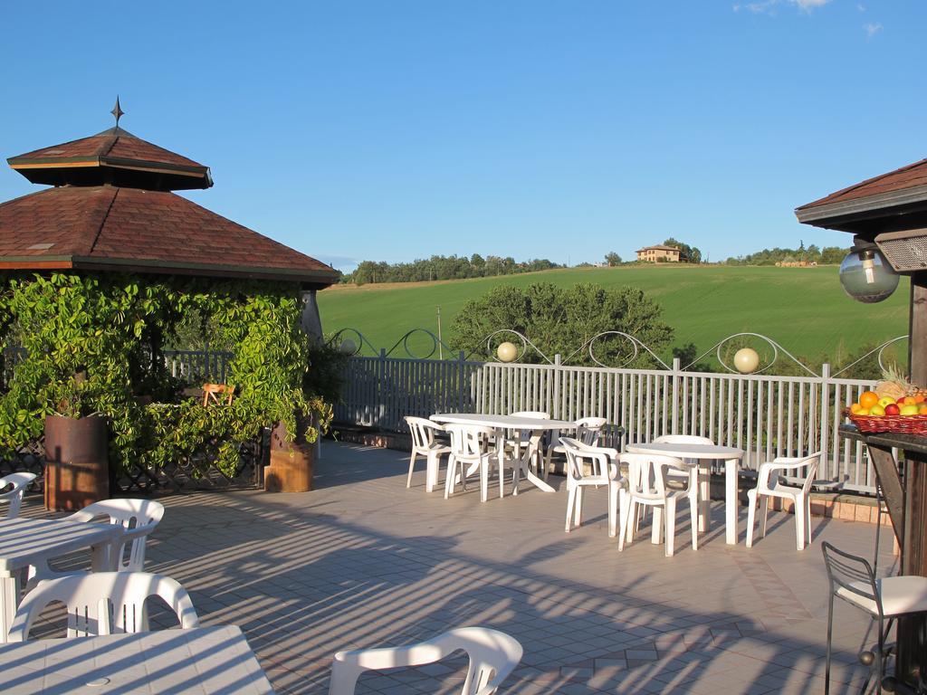 Hotel Sporting Tabiano Terme ภายนอก รูปภาพ