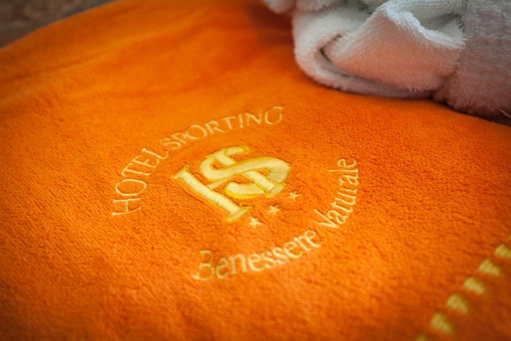 Hotel Sporting Tabiano Terme ภายนอก รูปภาพ