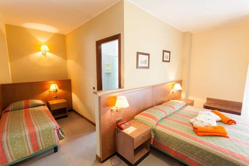 Hotel Sporting Tabiano Terme ภายนอก รูปภาพ
