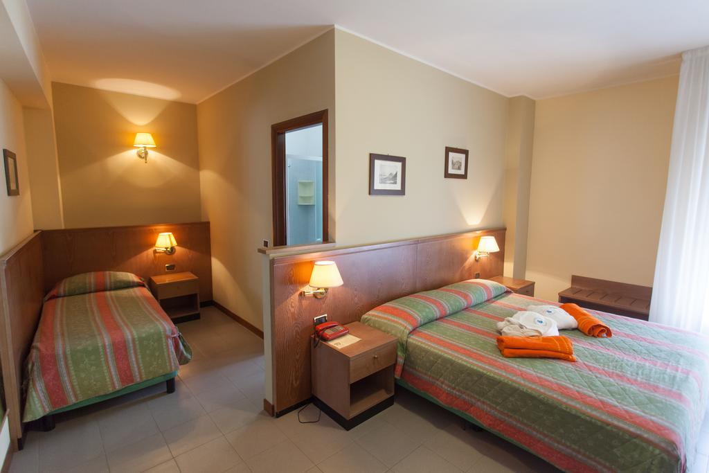 Hotel Sporting Tabiano Terme ภายนอก รูปภาพ